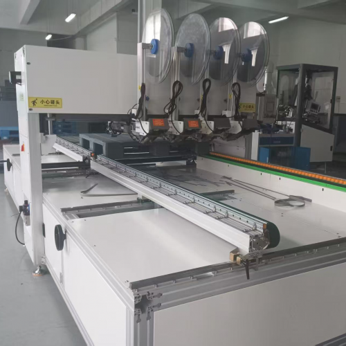 Plastic tray anti-skid strip welding equipment